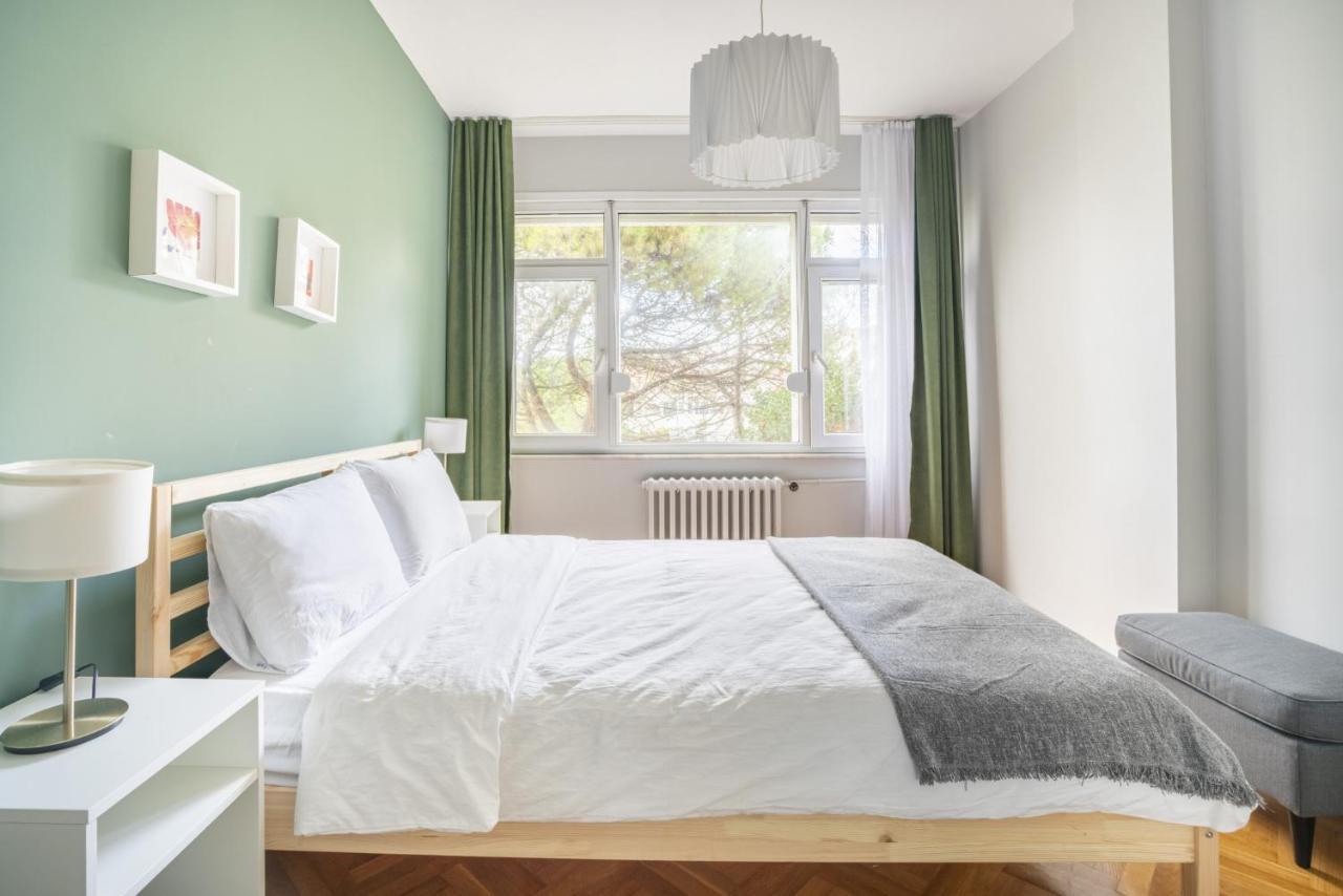 Spacious Flat Near Caddebostan Coast Lejlighed Istanbul Eksteriør billede
